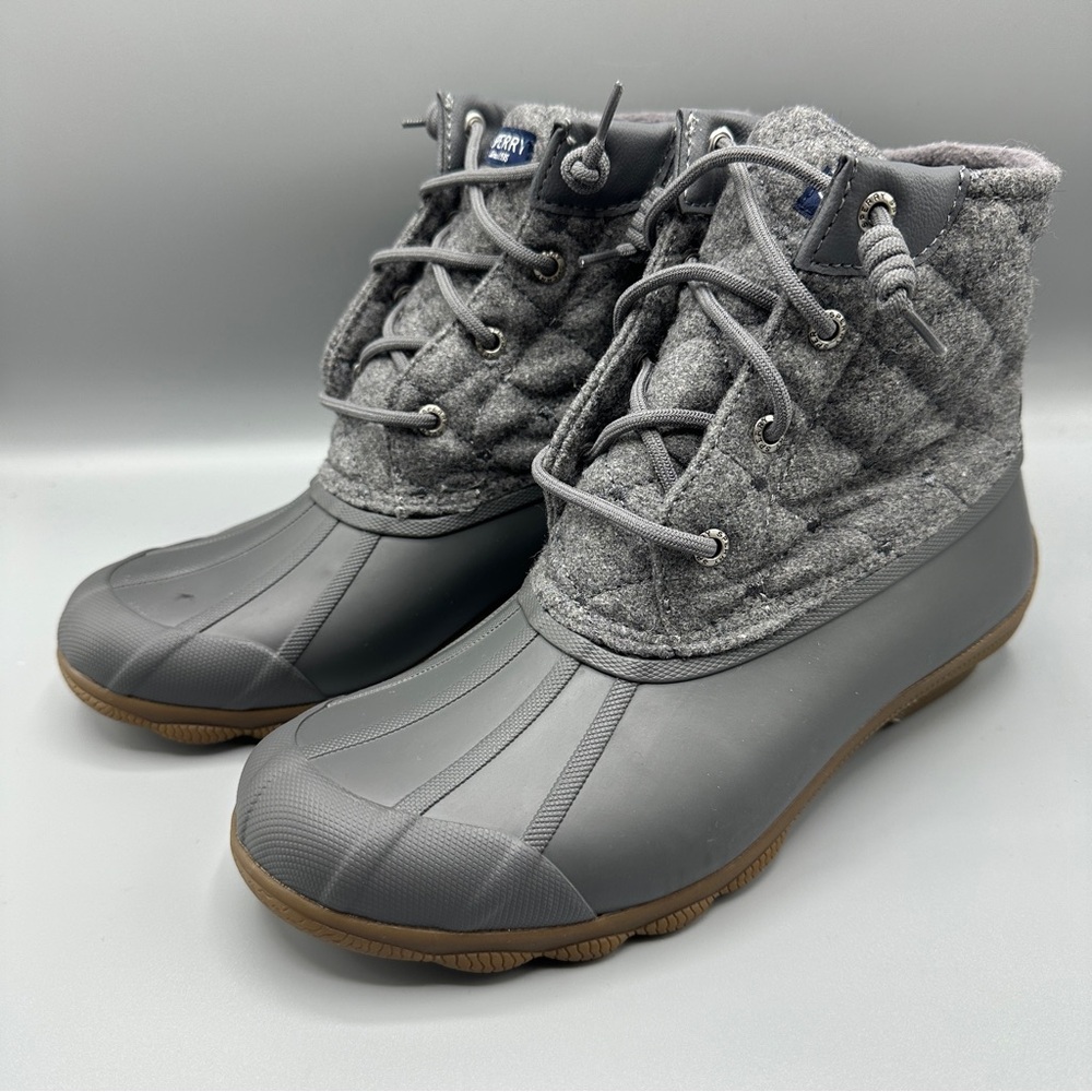 SPERRY Saltwater Rain Snow Boots Quilt Wool Blend Upper Size 8M Gray